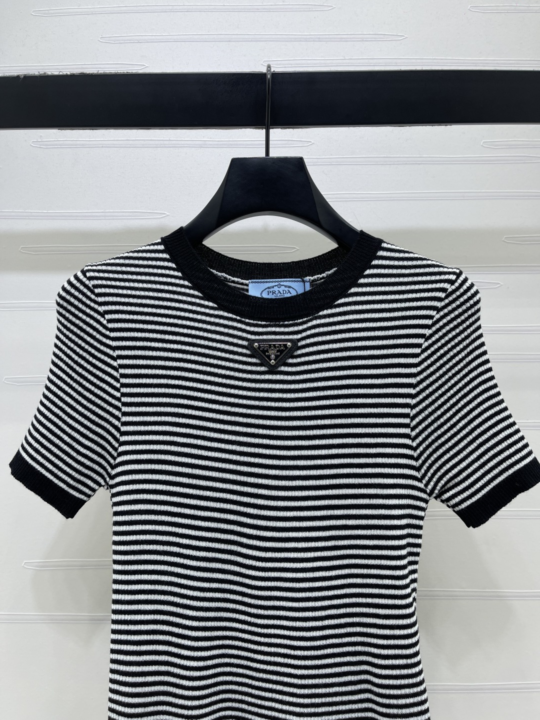 Women's short sleeves